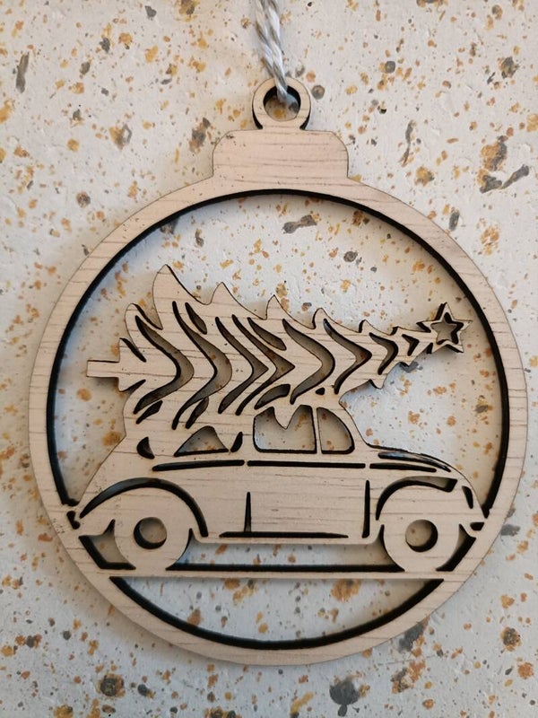 Kersthanger auto met kerstboom