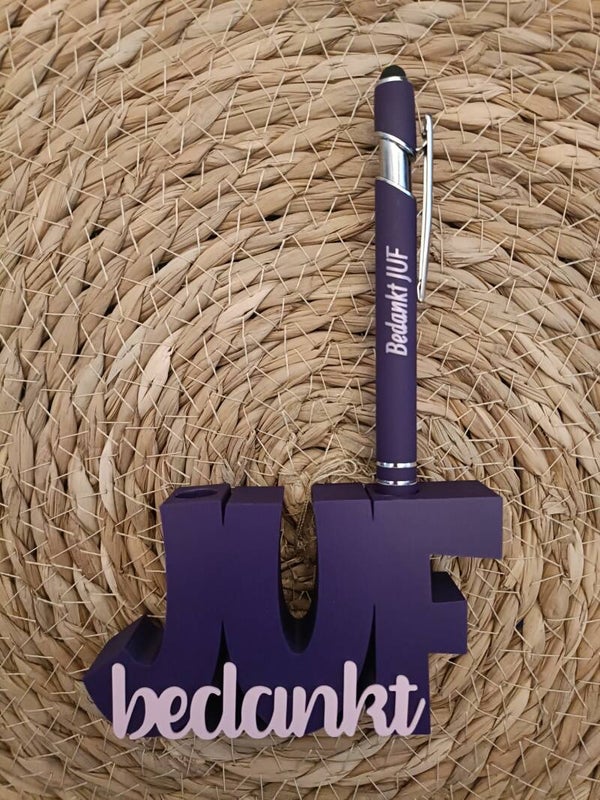 Pennenhouder JUF bedankt