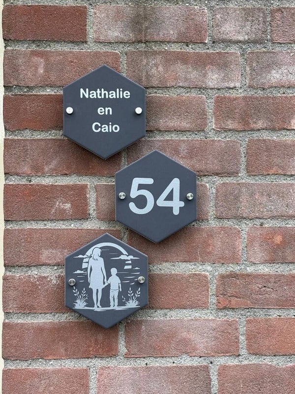 Hexagon Keramisch Huisnaambordje – Een stijlvolle blikvanger voor je woning 🏡 Formaat: 15x15 cm