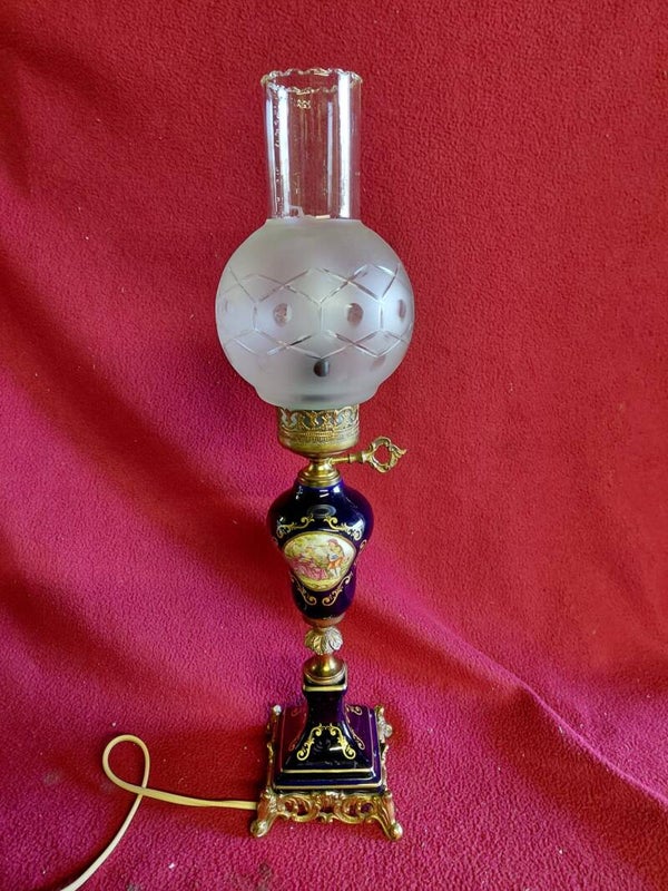 Franse Limoges porseleinen tafellamp