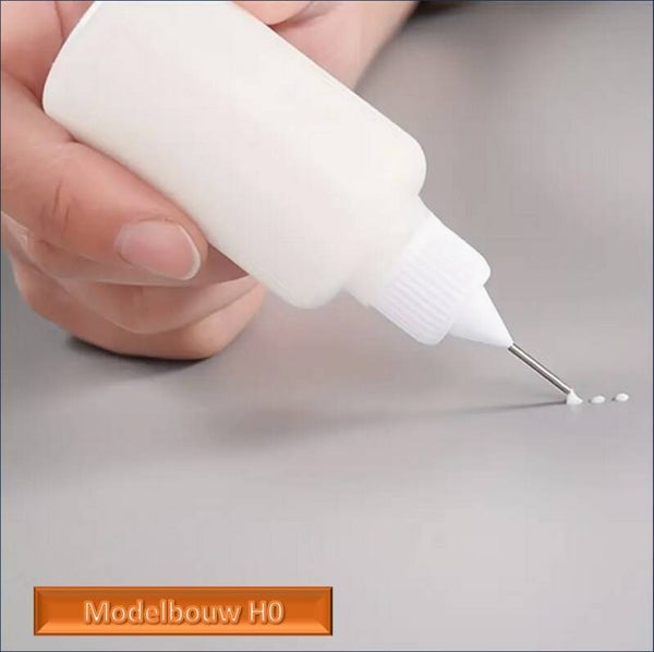 Knijp fles met naaldpunt afsluitbaar 30ml