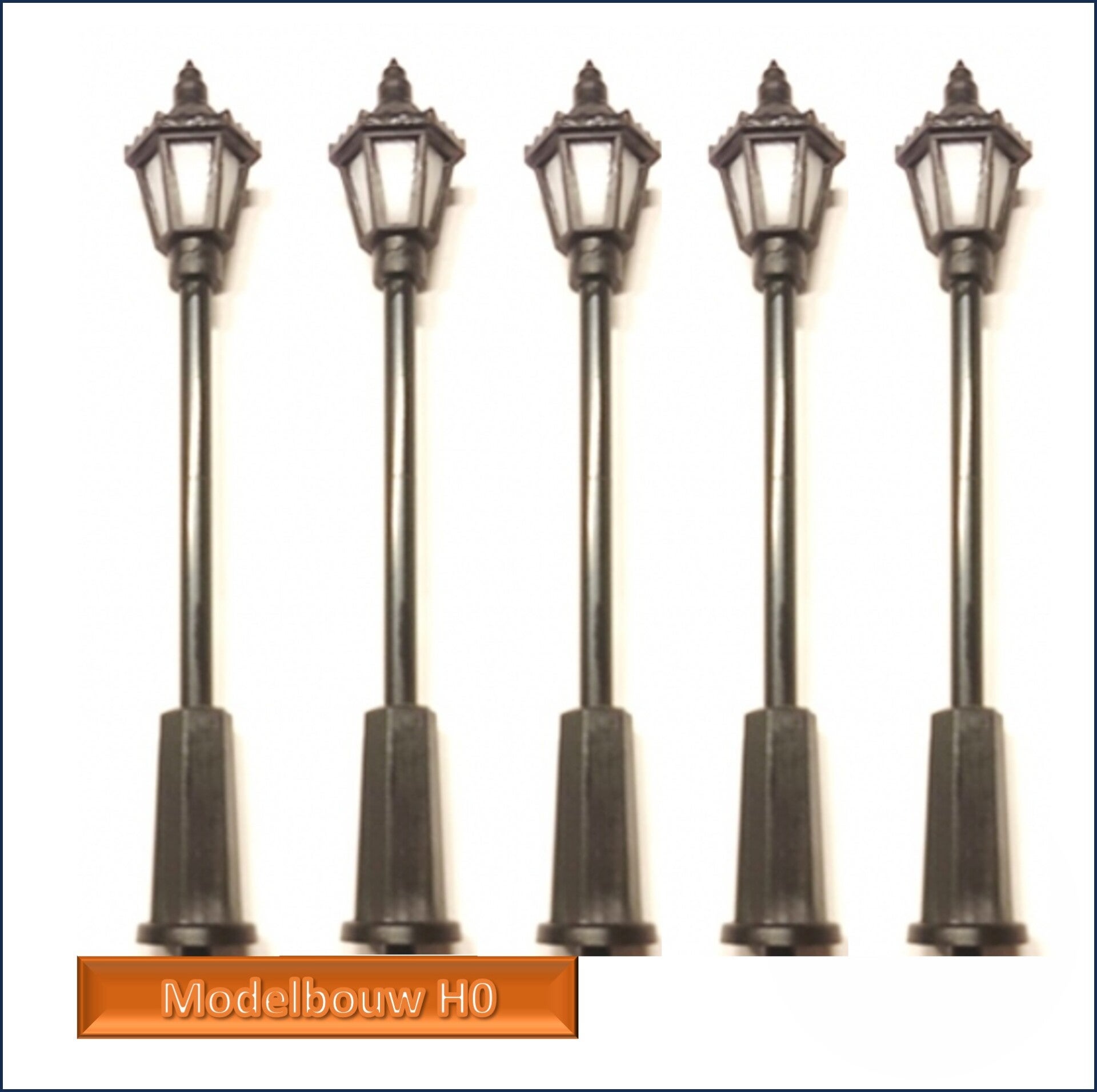 Kerstdorp Straatlantaarn klassiek 5 stuks warmwitte led 11cm in hoogte verschuifbaar