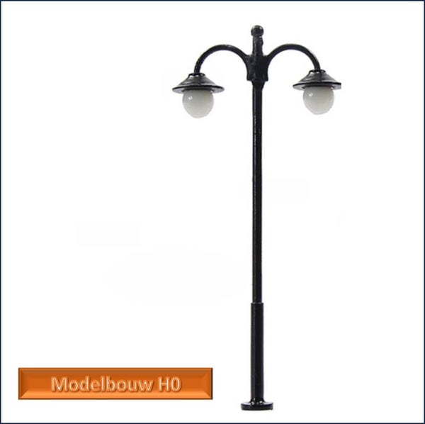 Straatlantaarn dubbele bollen led warm wit 45 mm hoog metaal