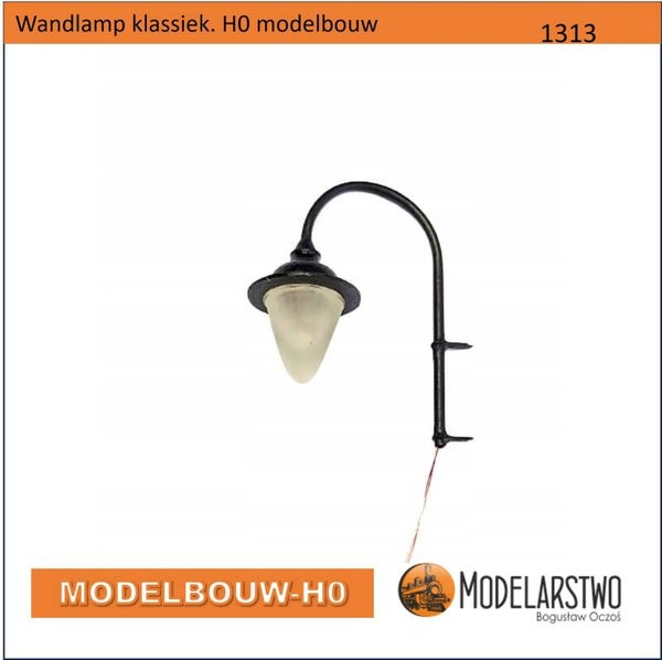 Wandlamp klassiek. H0 modelbouw 1313