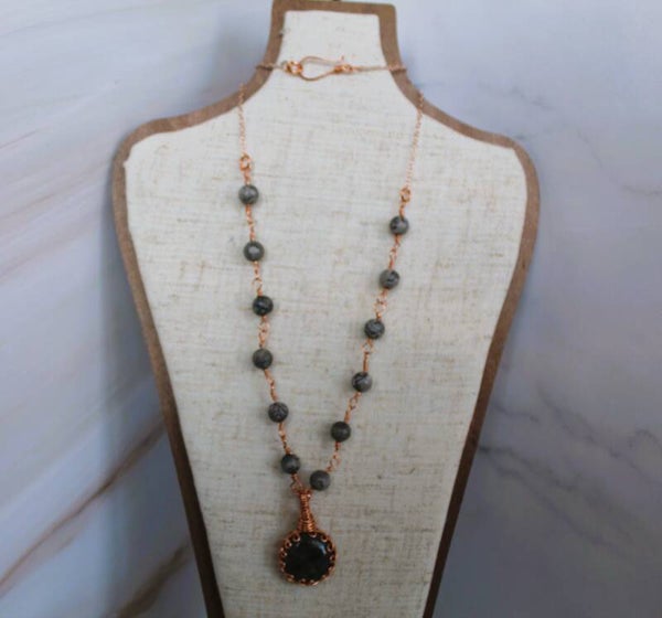 Natural stone necklace