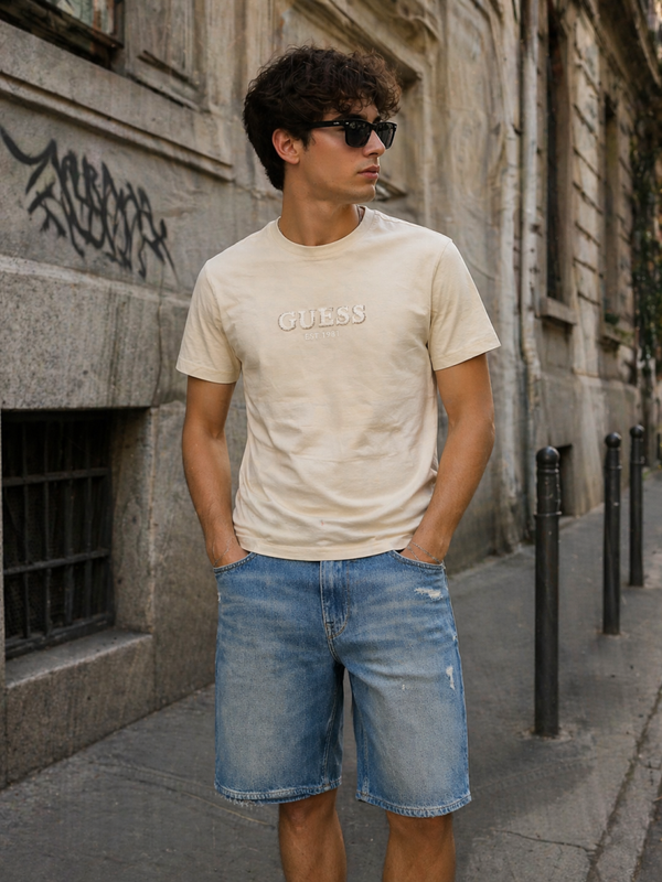 Outfit sporty-casual GUESS