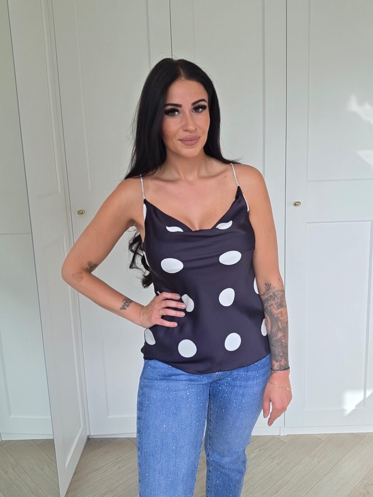 Elagant dot top