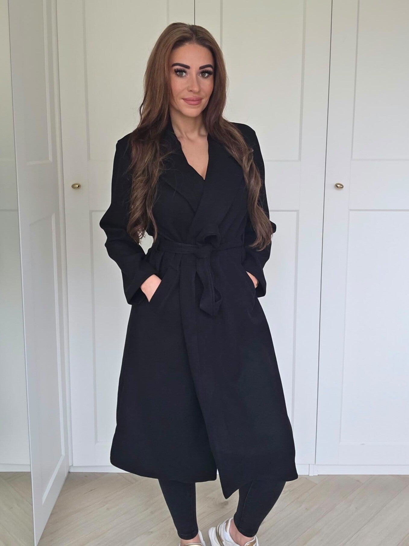 Elegant belted coat