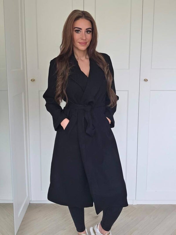 Elegant belted coat