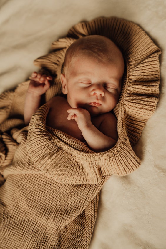 Newborn fotografie Tilburg Newborn fotograaf Berkel-Enschot Newborn fotografie Oisterwijk Newborn fotograaf Moergestel Newborn fotografie Noord-Brabant Newborn shoot in Tilburg en omgeving Professionele newborn fotografie Berkel-Enschot Oisterwijk newborn