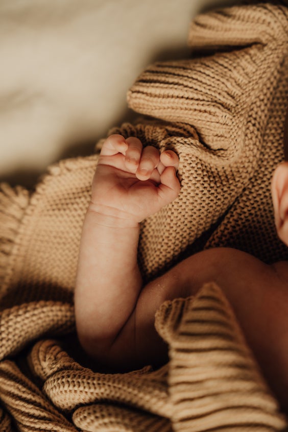 Newborn fotografie Tilburg Newborn fotograaf Berkel-Enschot Newborn fotografie Oisterwijk Newborn fotograaf Moergestel Newborn fotografie Noord-Brabant Newborn shoot in Tilburg en omgeving Professionele newborn fotografie Berkel-Enschot Oisterwijk newborn