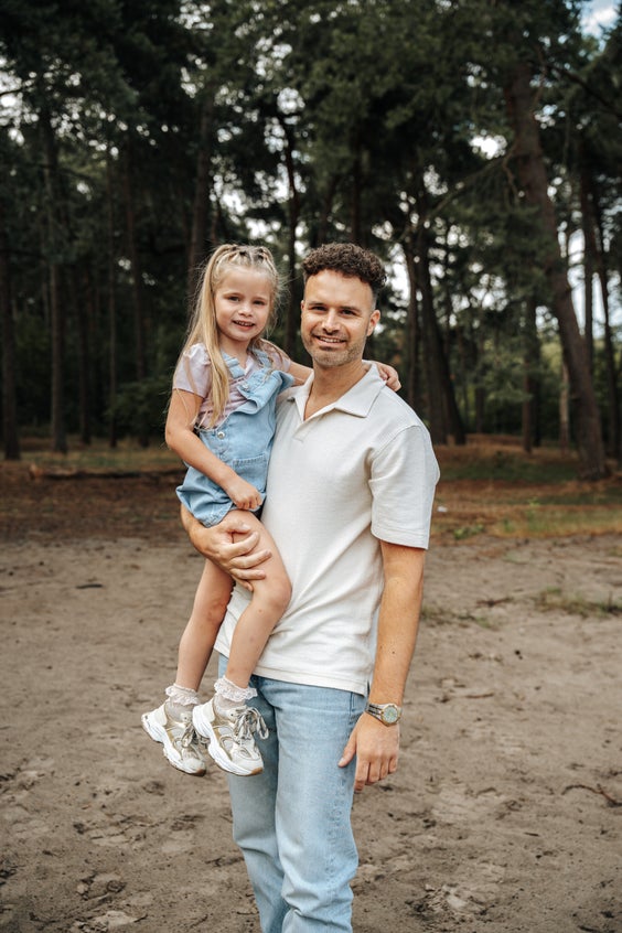 Familiefotograaf Tilburg Gezinsfotografie Berkel-Enschot Familieshoot Oisterwijk Gezinsfotoshoot Moergestel Familiefotografie Tilburg Gezinsfotograaf Oisterwijk Familiefoto’s Berkel-Enschot Gezinsfoto’s Moergestel Gezinsfotografie op locatie Tilburg Famil