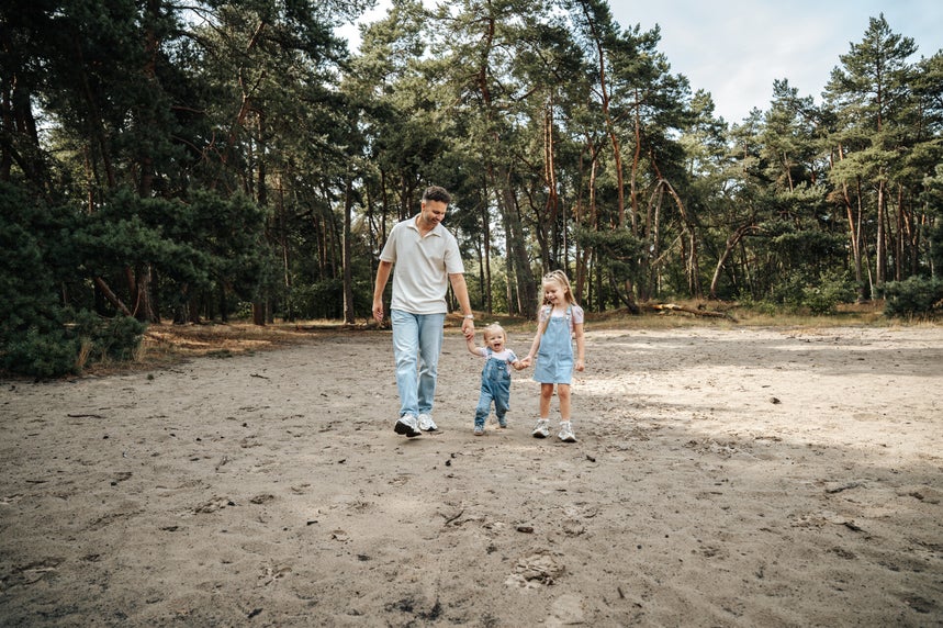 Familiefotograaf Tilburg Gezinsfotografie Berkel-Enschot Familieshoot Oisterwijk Gezinsfotoshoot Moergestel Familiefotografie Tilburg Gezinsfotograaf Oisterwijk Familiefoto’s Berkel-Enschot Gezinsfoto’s Moergestel Gezinsfotografie op locatie Tilburg Famil