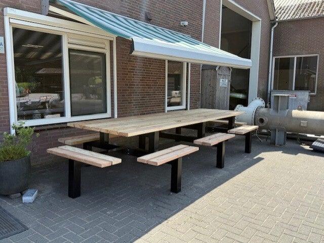 16- persoons picknicktafel