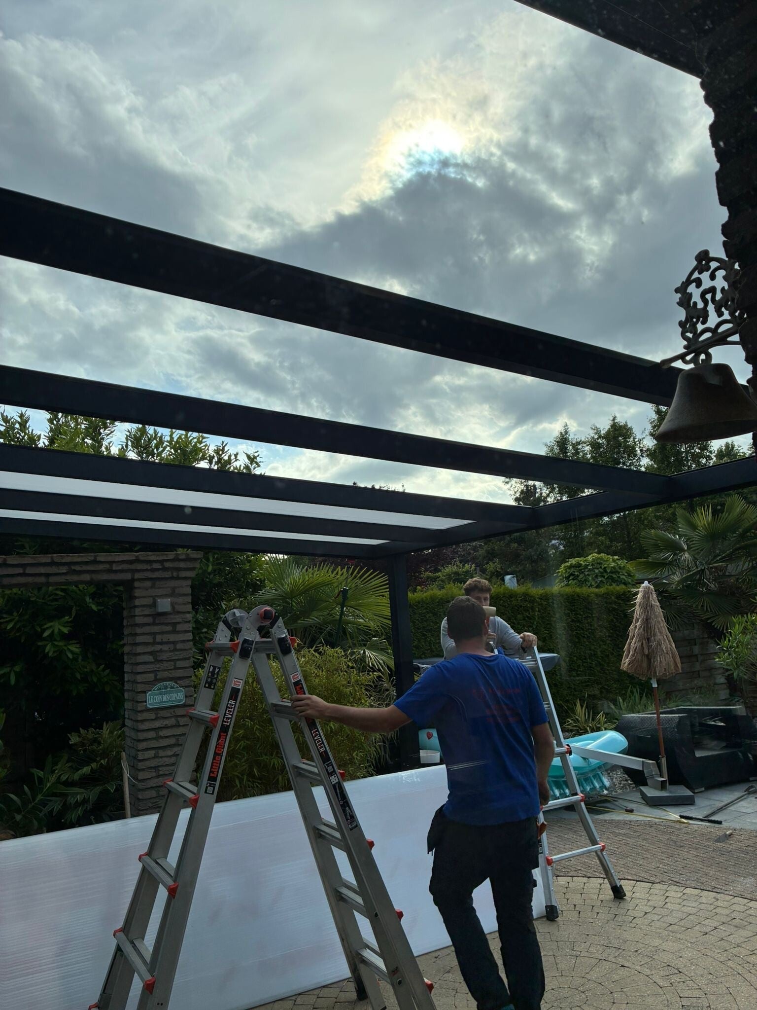 Plaatsing van afdak/ pergola 