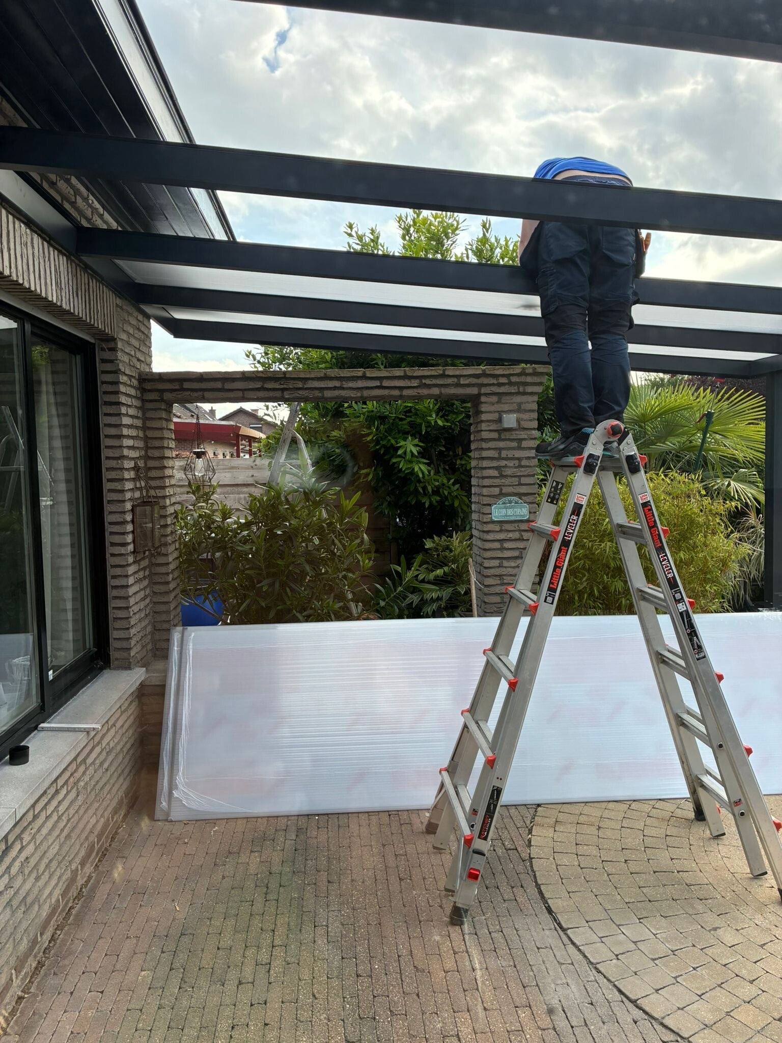 Plaatsing van afdak / pergola 
