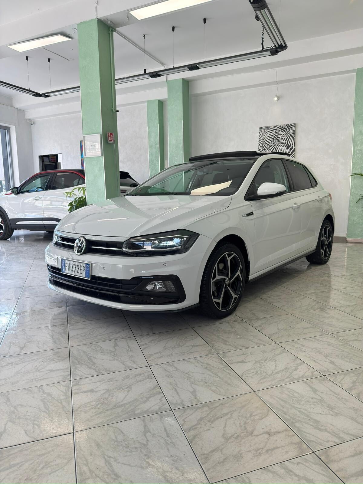 VW POLO R-LINE