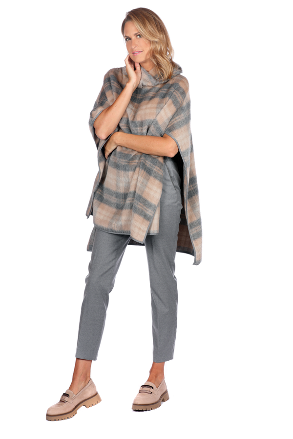 Cape 3432 - FABIANA FILIPPI (GEEN STOCK)