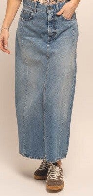 Rok 4985 - MaxMara WEEKEND