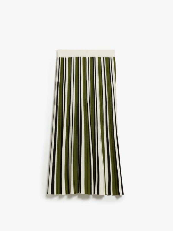 Rok 3490 - WEEKEND MAXMARA [HW23]