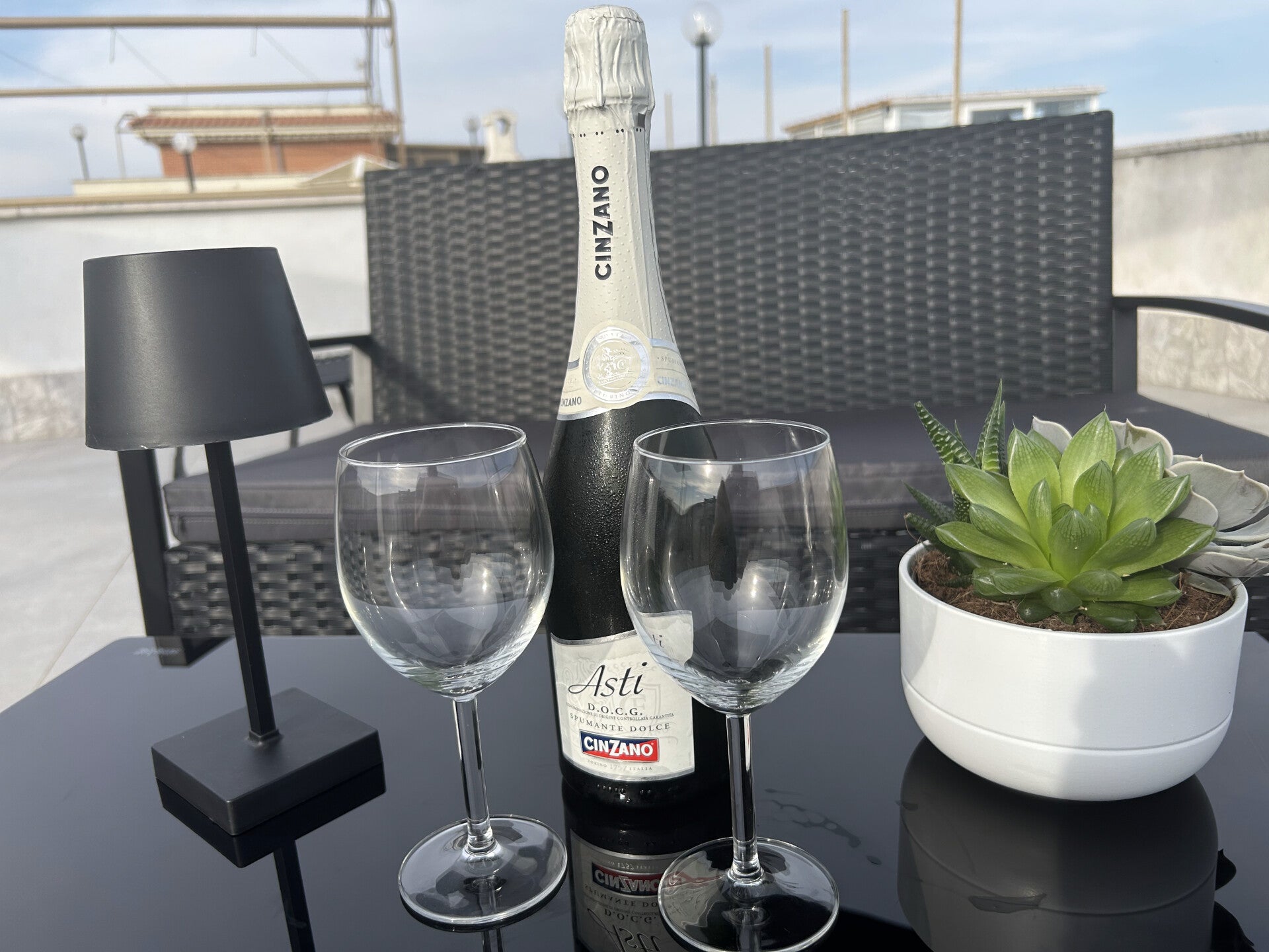 Aperitivo tramonto terrazzo casa vacanze Marina di Ardea Roma