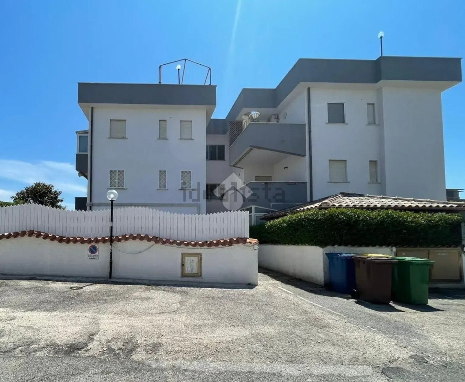 Esterno edificio casa vacanze Tor San Lorenzo Marina di Ardea