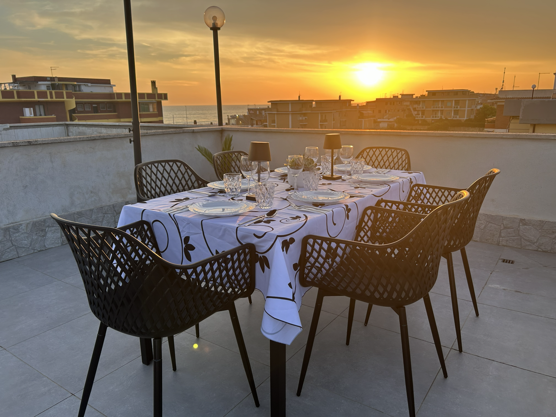 Tramonto sul mare terrazzo solarium casa vacanze Marina di Ardea