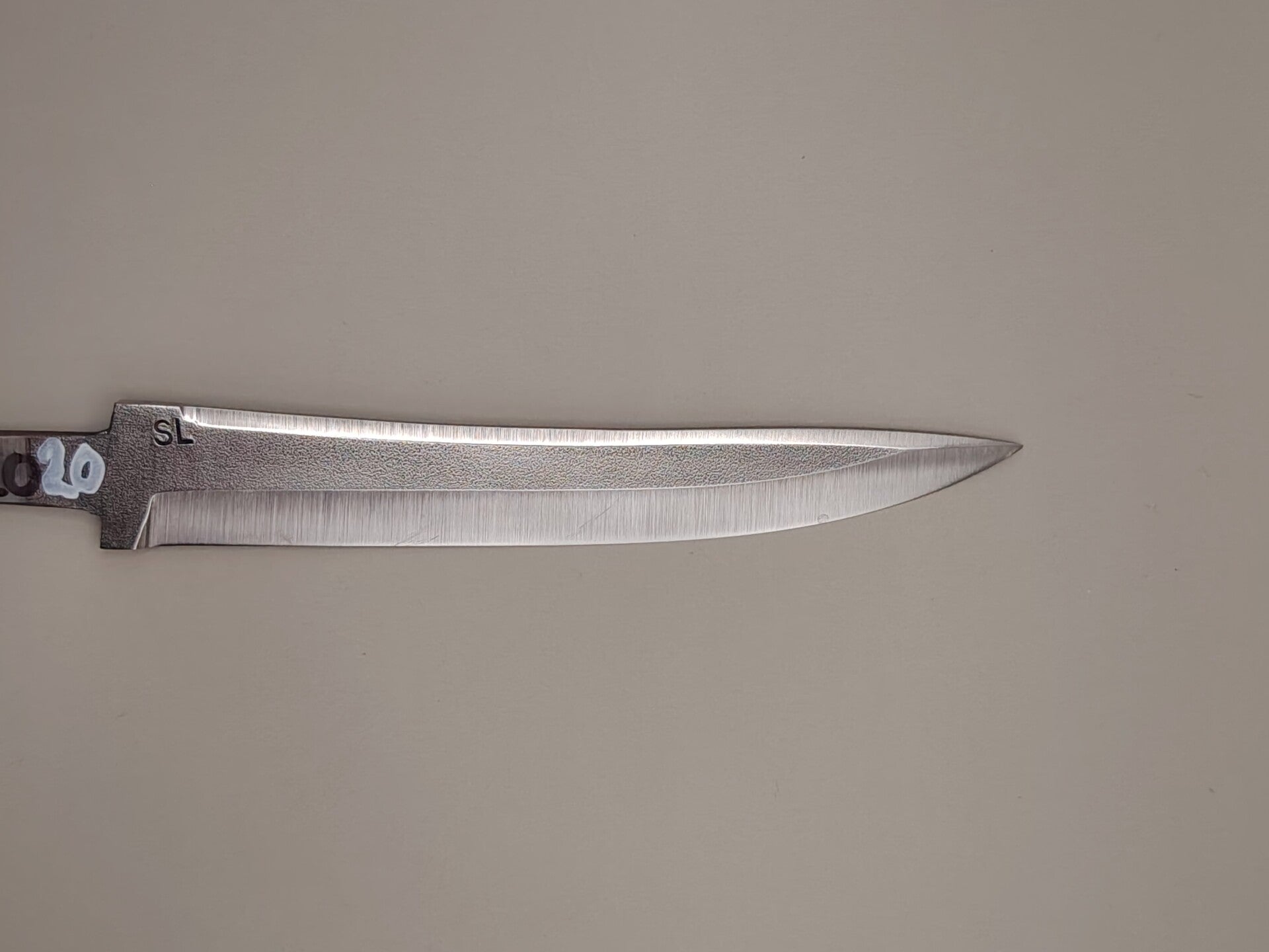 20. Rostfritt AEB-L