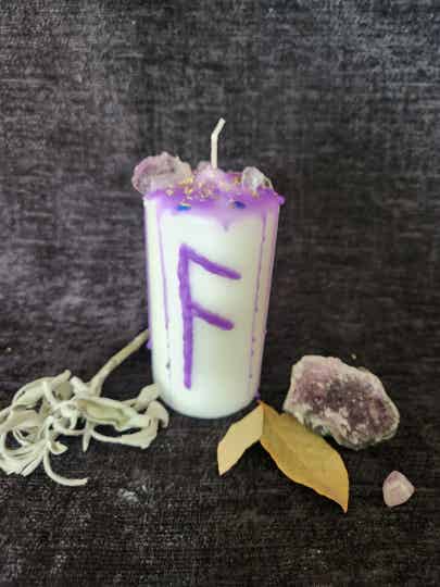 Wisdom & knowledge candle