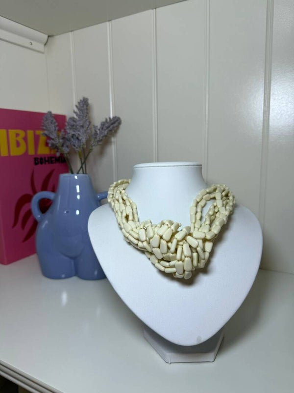 Collar piedrecitas