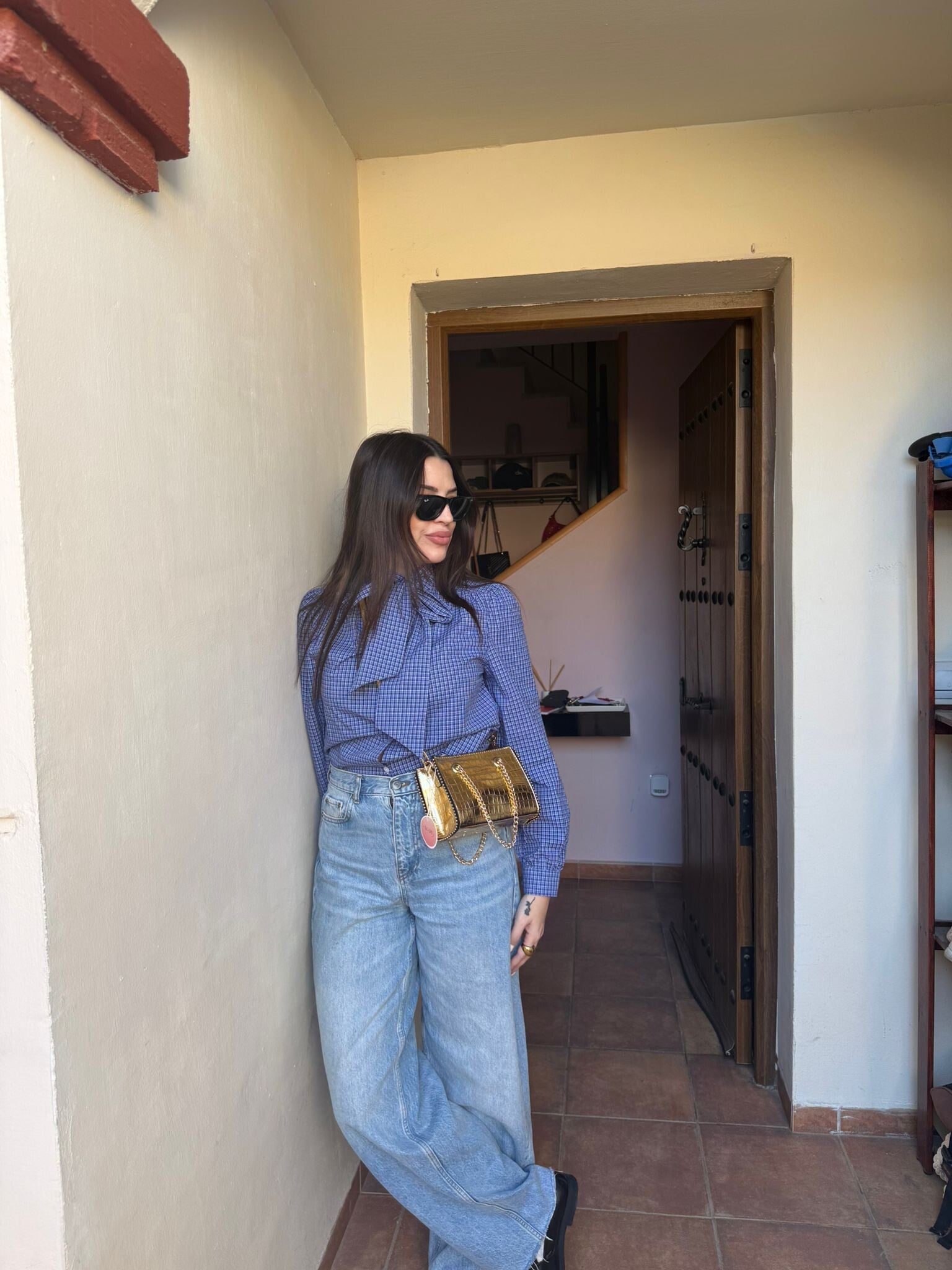 Bolso cuadrado dorado