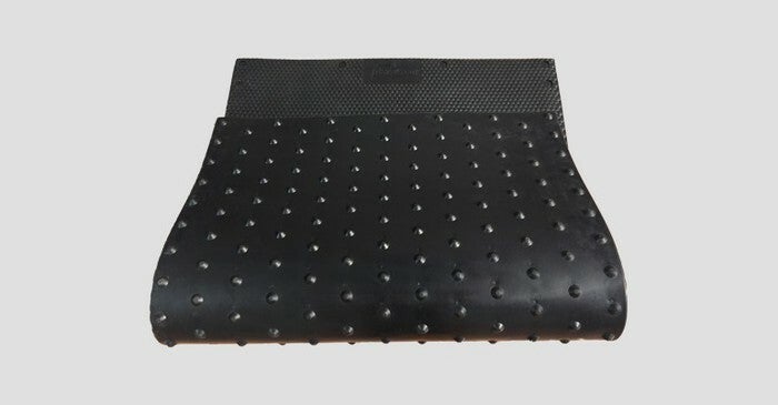 Stallmatte mit Noppen