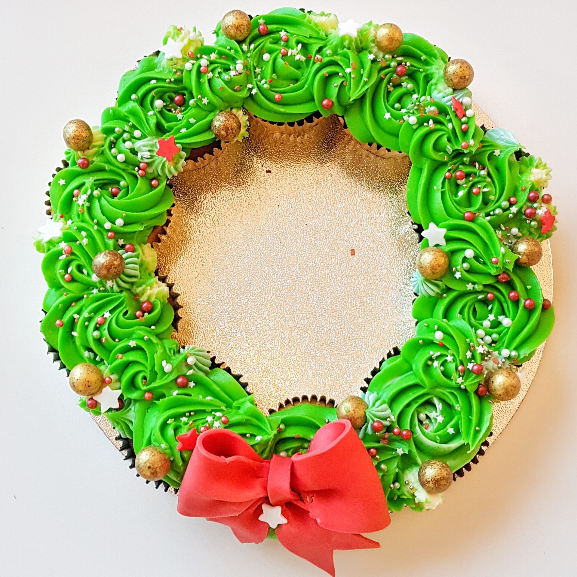 Christmas Wreath Pull-apart Cupcakes