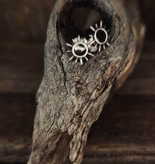 925 Silver sunshine studs