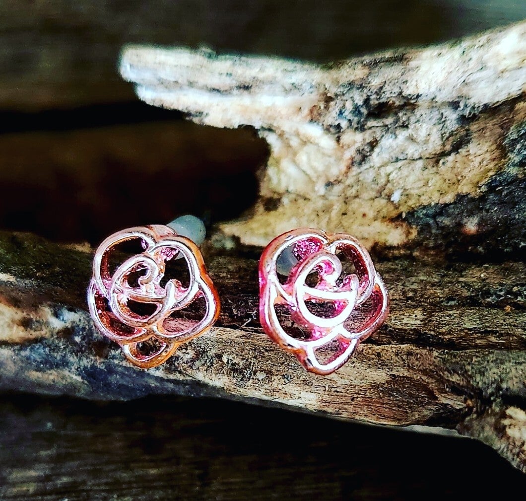 Rose studs