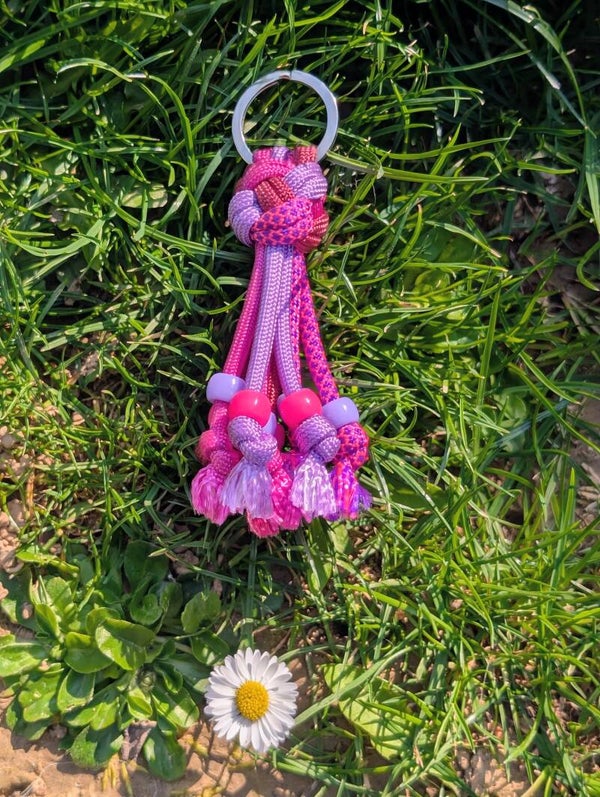Porte-clés rose perles