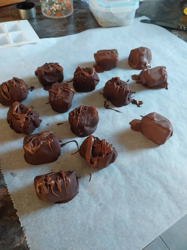 Mango-choco bites