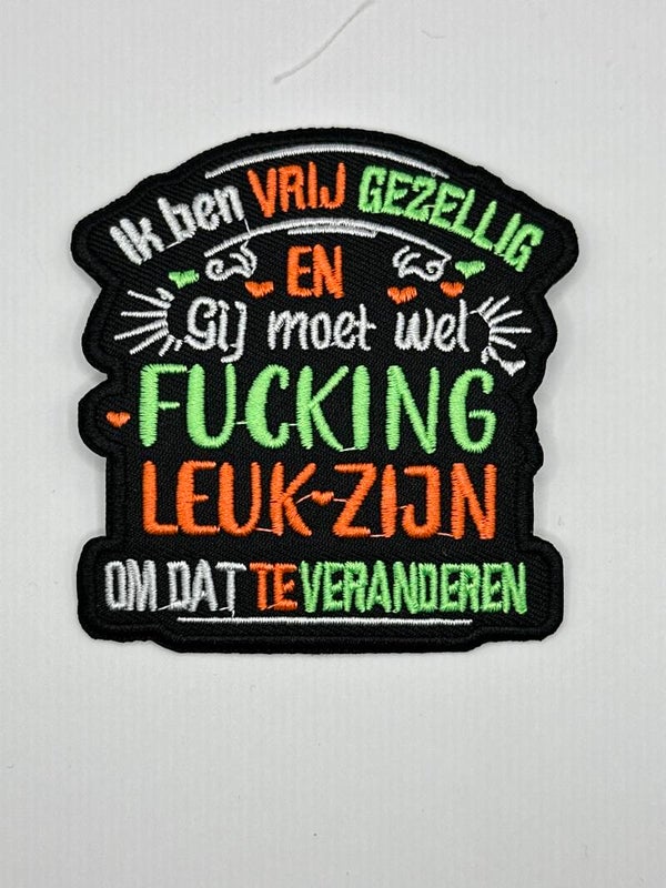 KR208. Embleem ik ben vrijgezel en gei moet…………