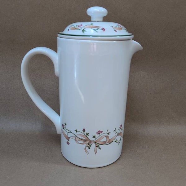 Rare Vintage Johnson Brothers Cloverleaf Eternal Beau Cafetierre Coffee Pot