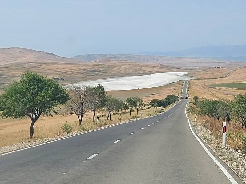 Saltlakes (zoutmeren) bij David Gareja!