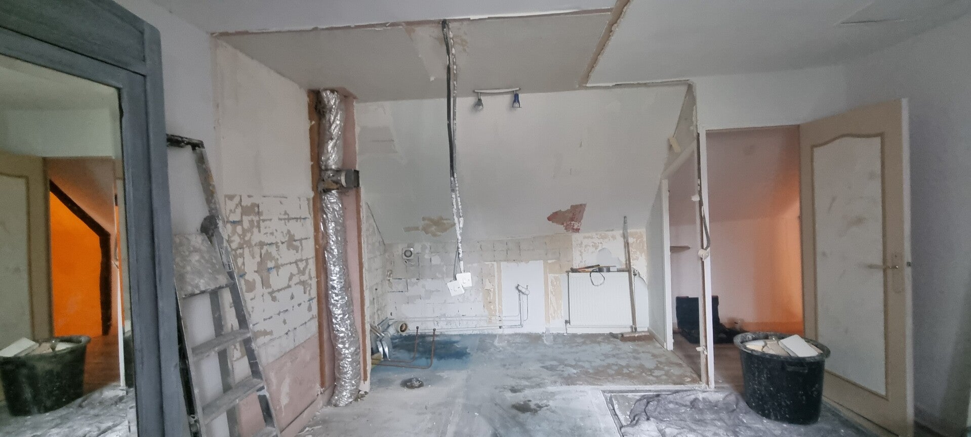 Création salle de bain complète   à Avoine