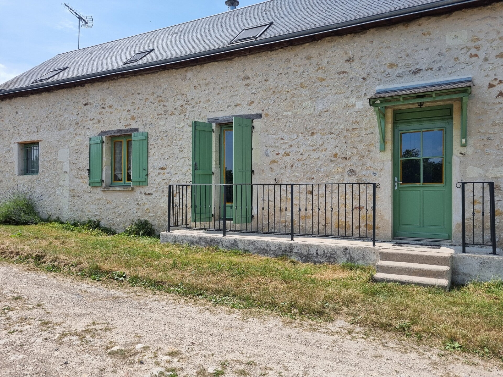 Peinture volets et grilles à Langeais