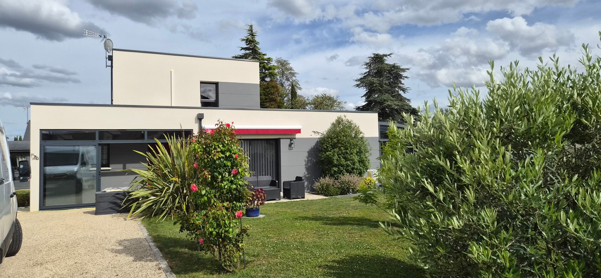 Nettoyage démoussage  façade  à Avoine