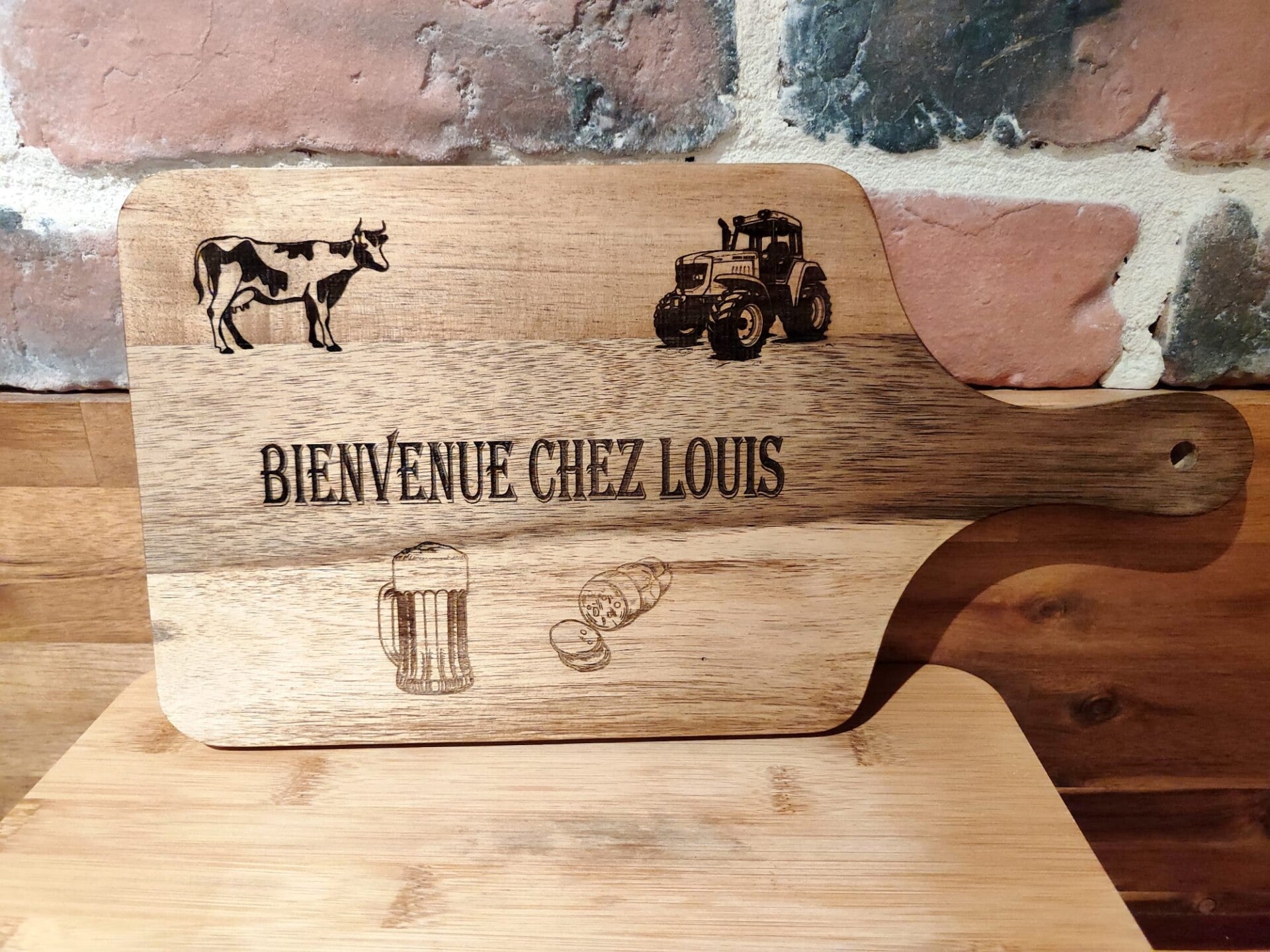 Planche à découper personnalisée en bois d'acacia – gravure laser image & message