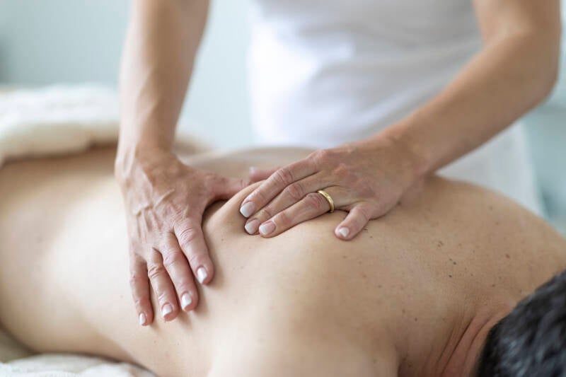 Ganzkörpermassage, Rückenmassage, Teilkörpermassage, Aromaölmassage