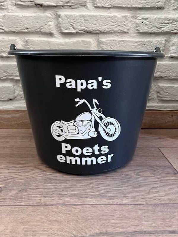 Papa's motor poets emmer