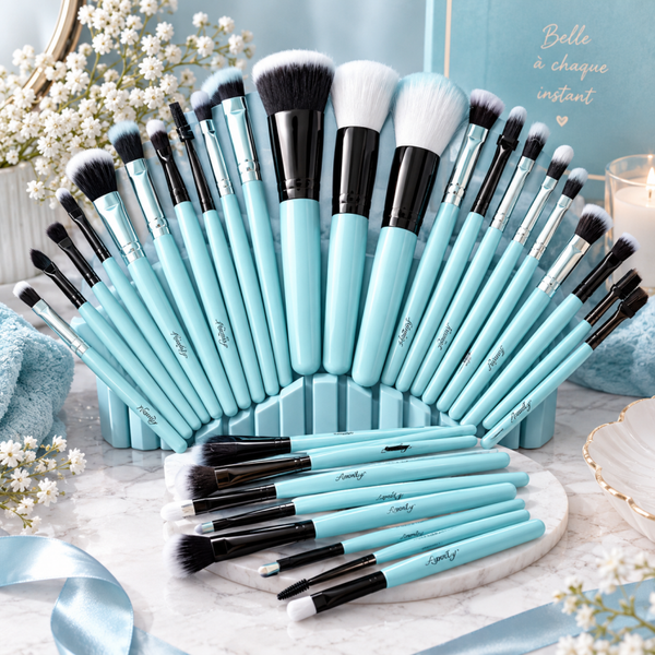 🩵 Kit de pinceaux de maquillage – Bleu pastel 💄