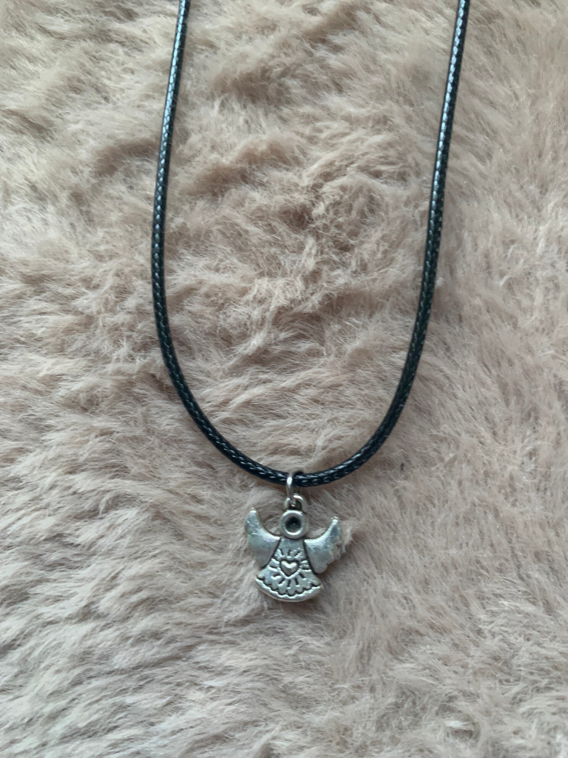 Zwart met zilver ketting engel