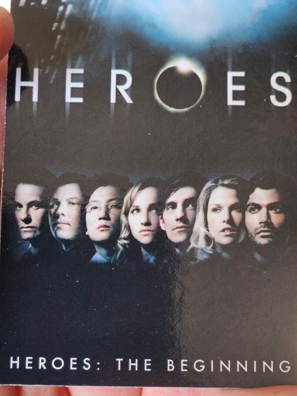 HEROES TRADING CARDS FULL BASE SET X90