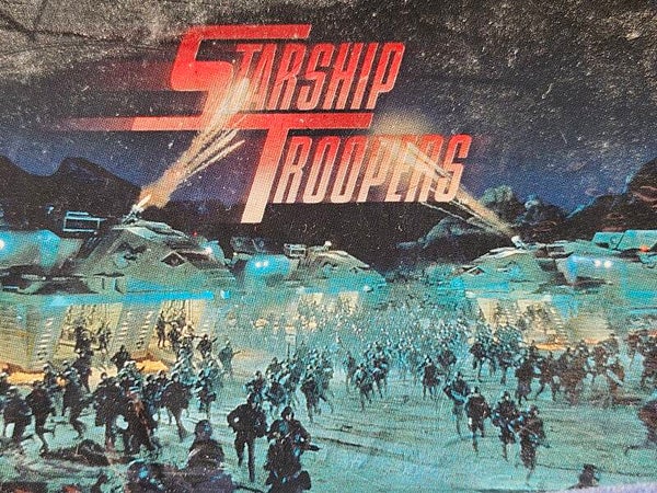 STARSHIP TROOPERS FULL BASE SET OF TRADING CARDS X81